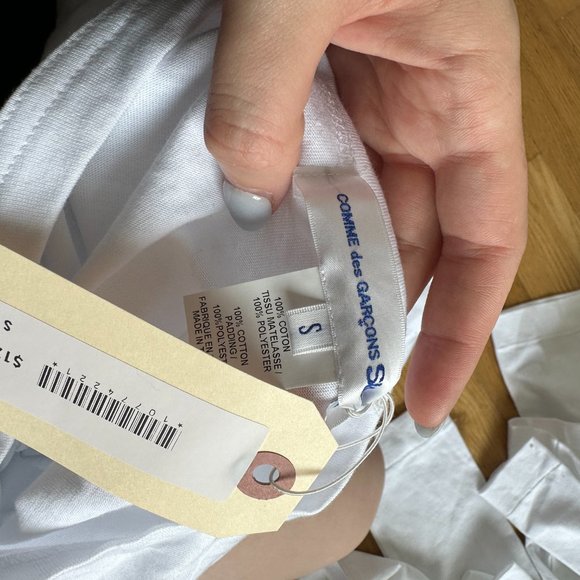 Comme des Garçons T-Shirt Sz S White Cotton Embossed Logo Short Sleeve Tee - Picture 4 of 7